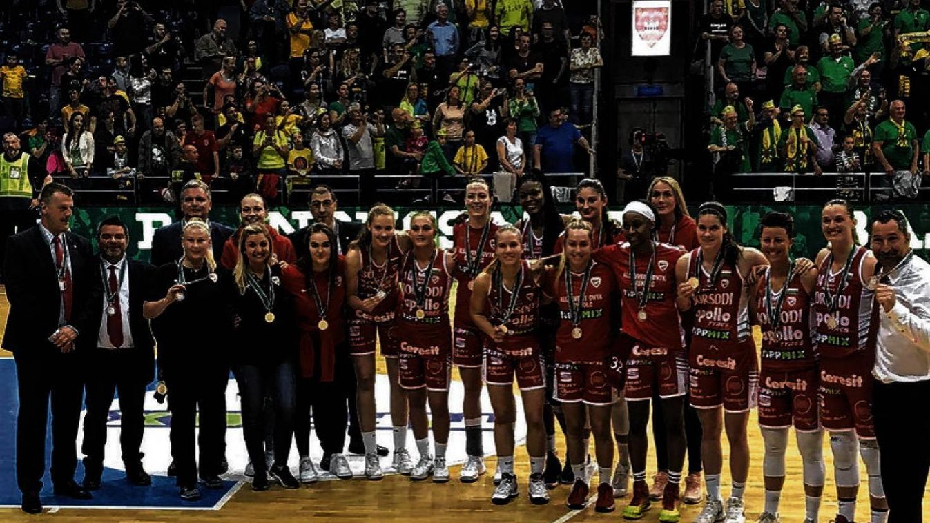 Cziczás marad, Pusztai az új érkező