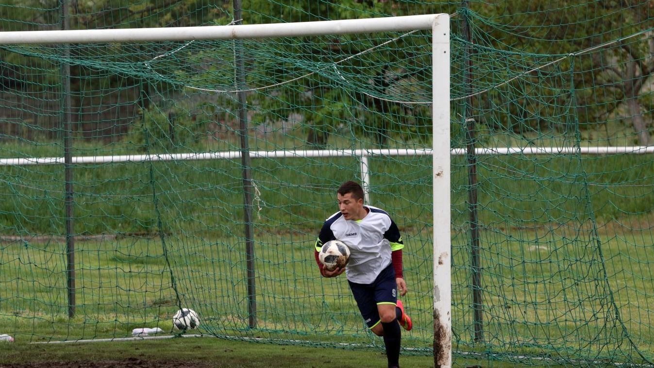 „Remek első félidő után, a másodikban bentmaradtunk az öltözőben”