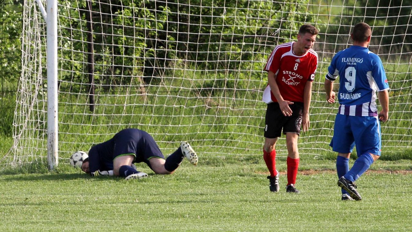 „Gratulálok a játékvezető sporttárs első megyei II-es mérkőzéséhez, amelyen kiválóan működött”