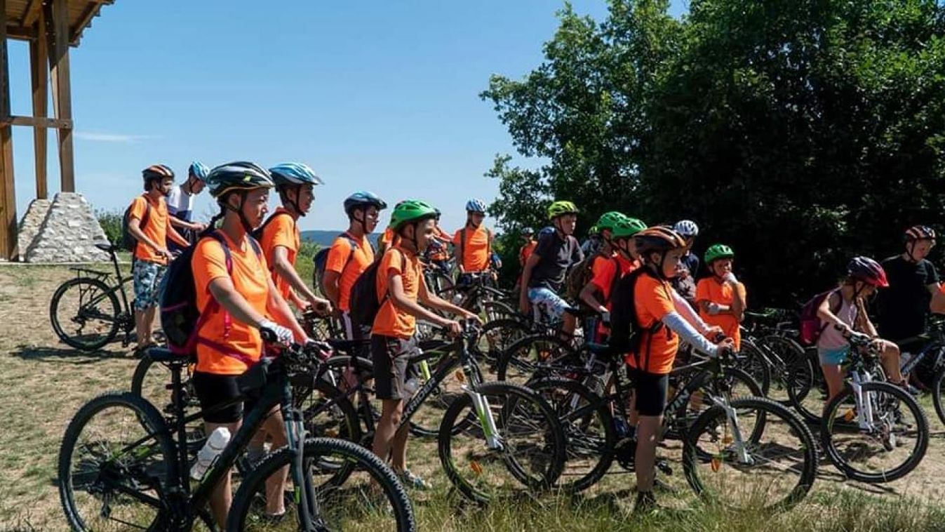 Közös tekerés a barátokkal