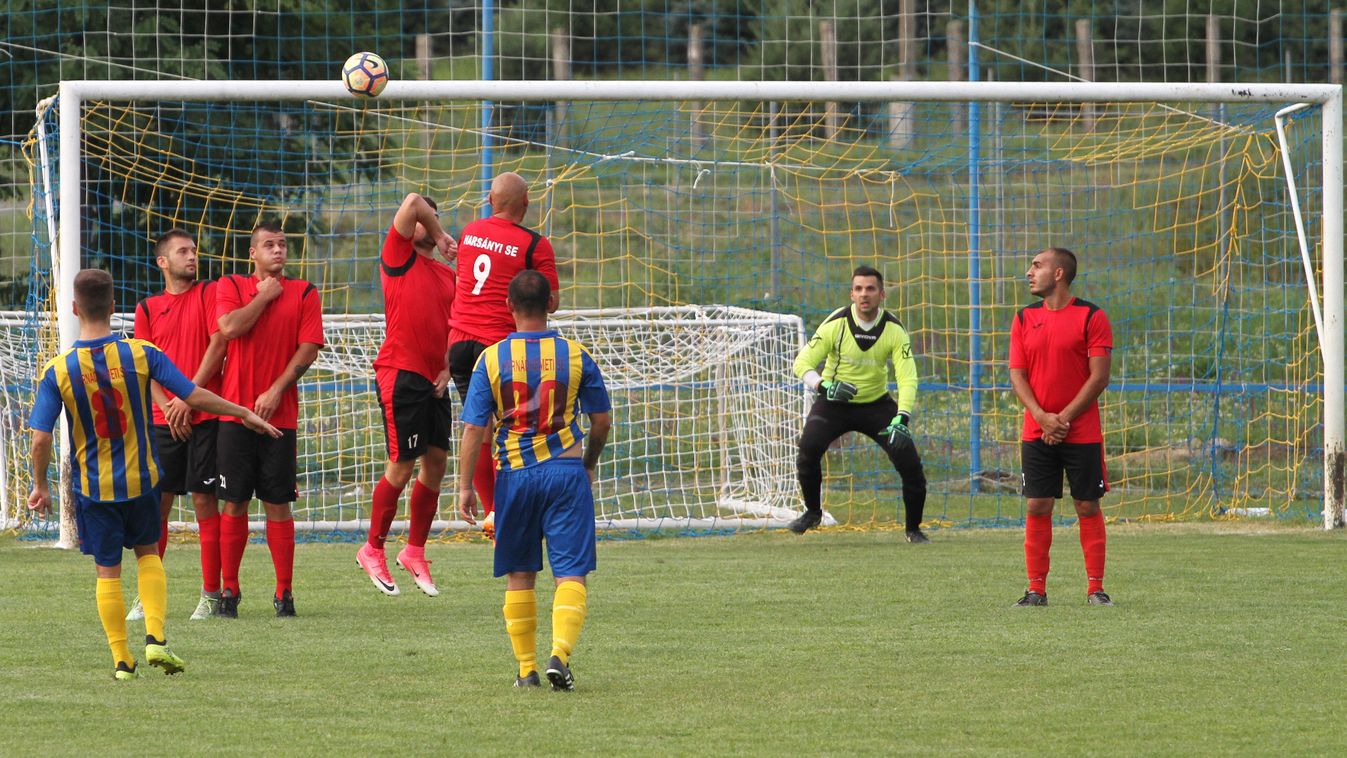 „...nálunk a faterok a motorok.”