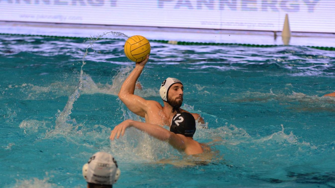 Két bajnokival hangolódtak