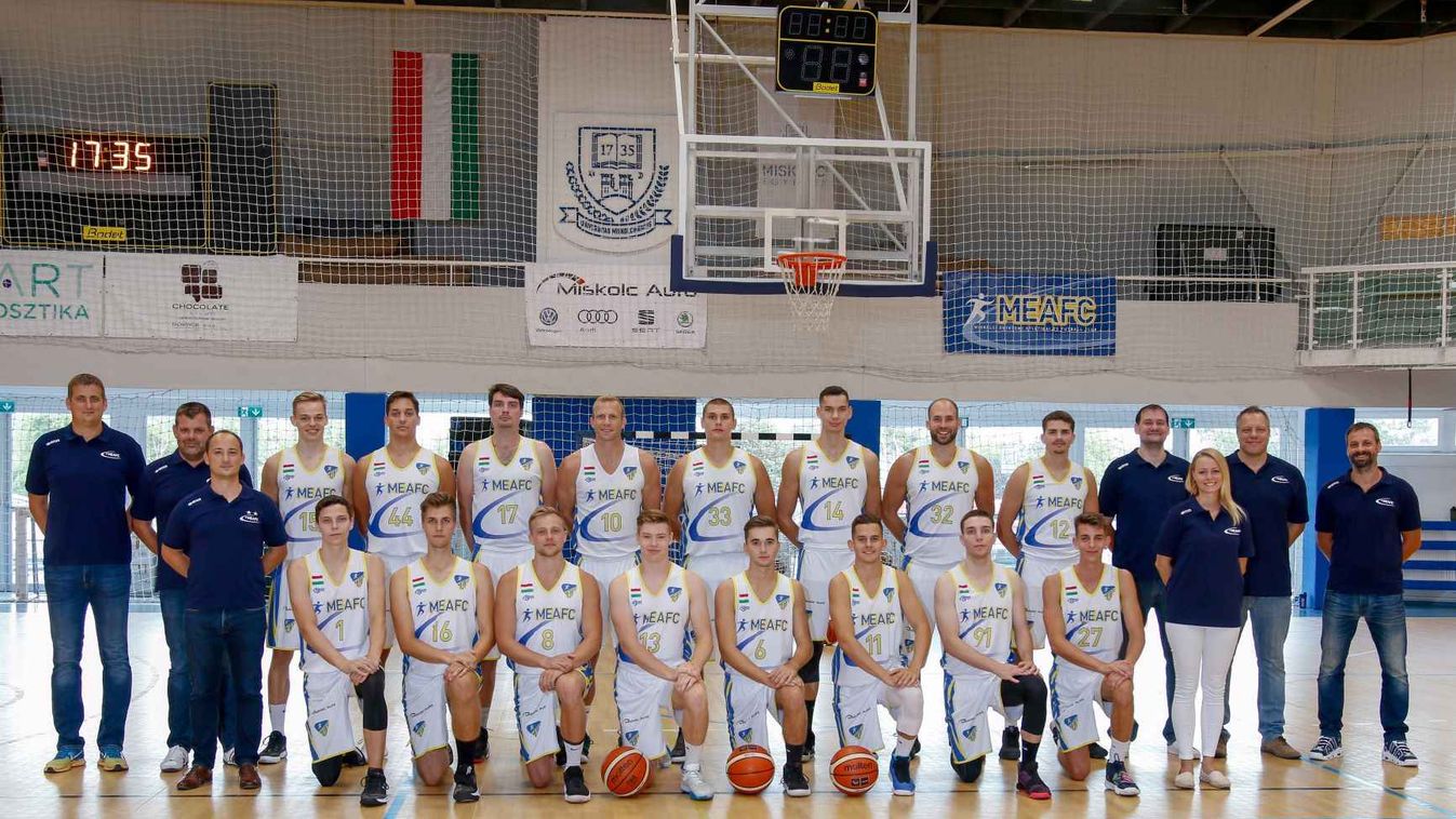 „Bízom csapatom egységében, és fejlődőképességében”