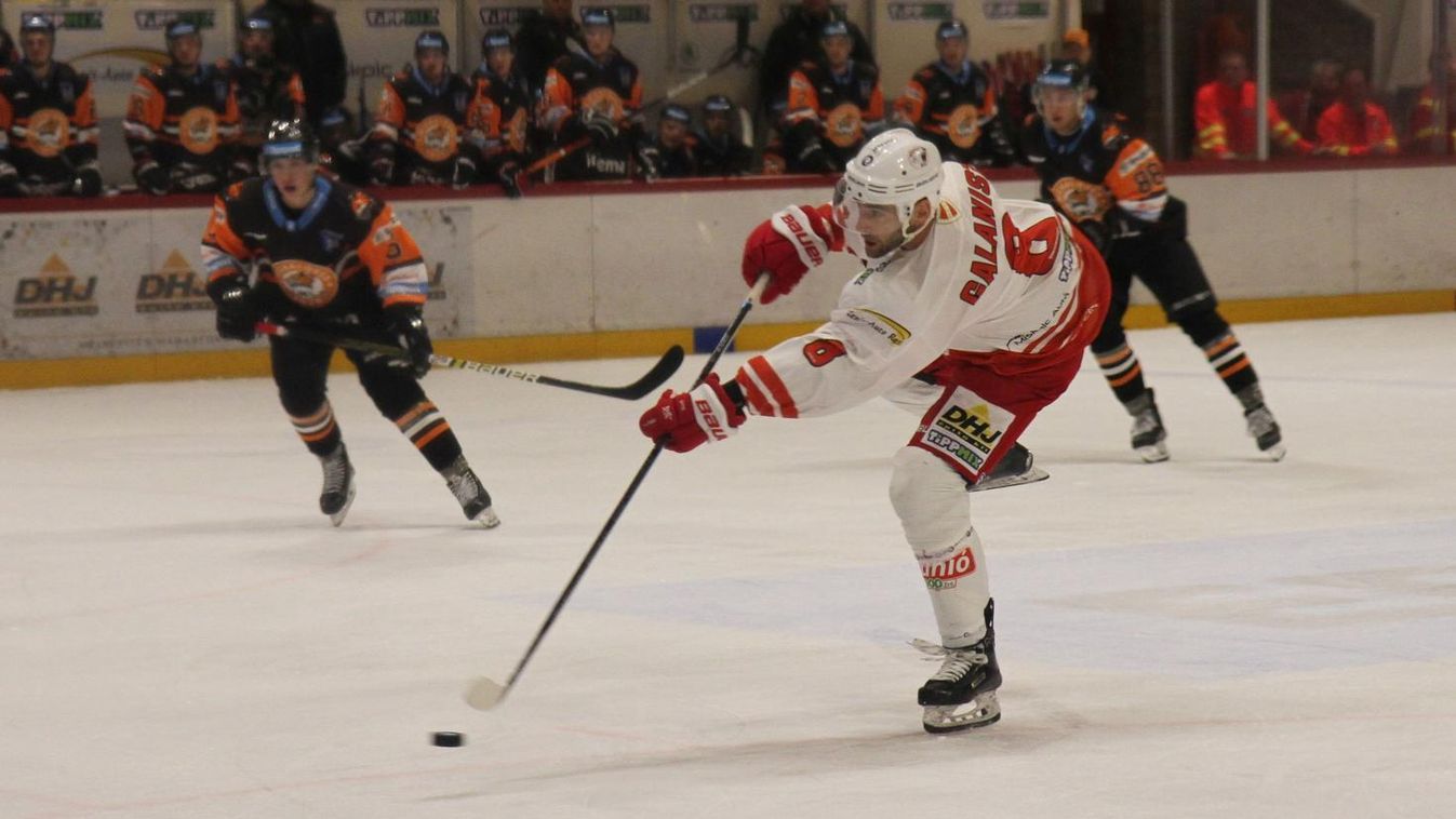 Nem várt, és fájó vereséget szenvedtek Gyetván a Macik