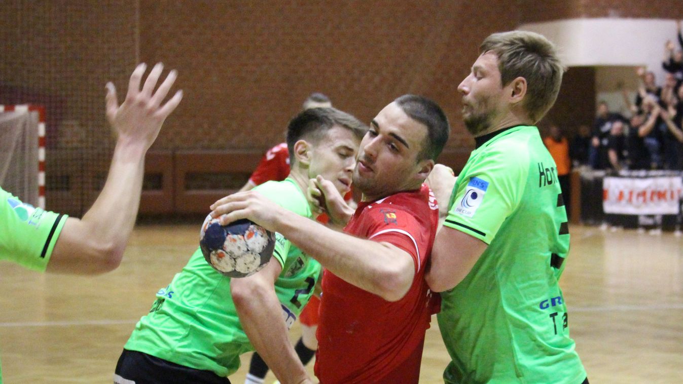 A maroknyi kövesdi sereg hajtani fog