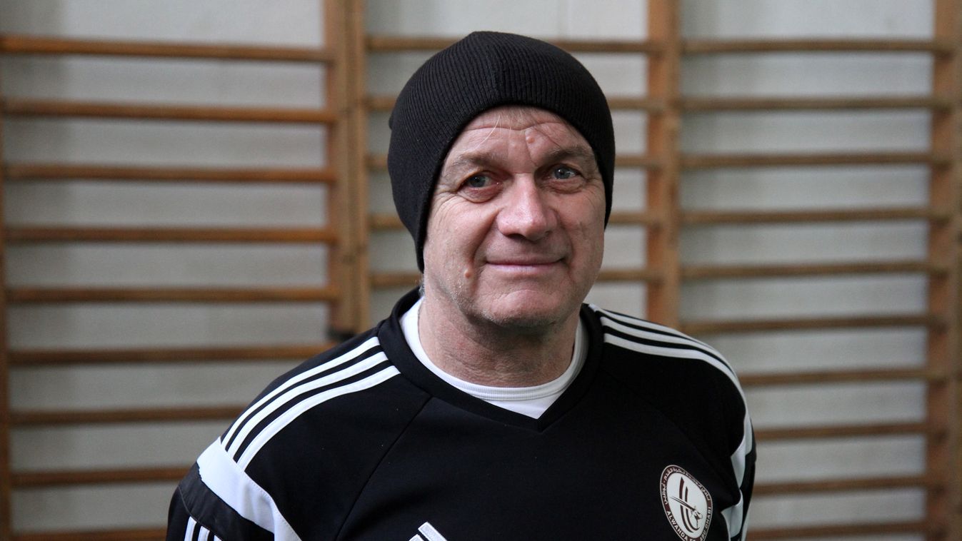 Távozik Gálhidi György