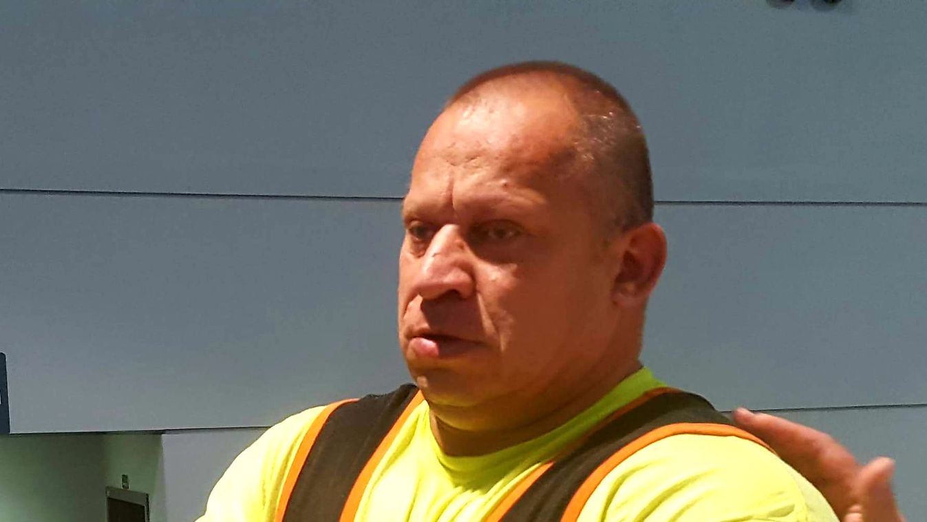 A főszervező is indul, és világcsúcsot tervez