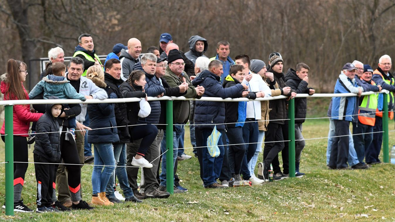 „Mély talajú, göröngyös pályán nehezen találtuk el a kaput”