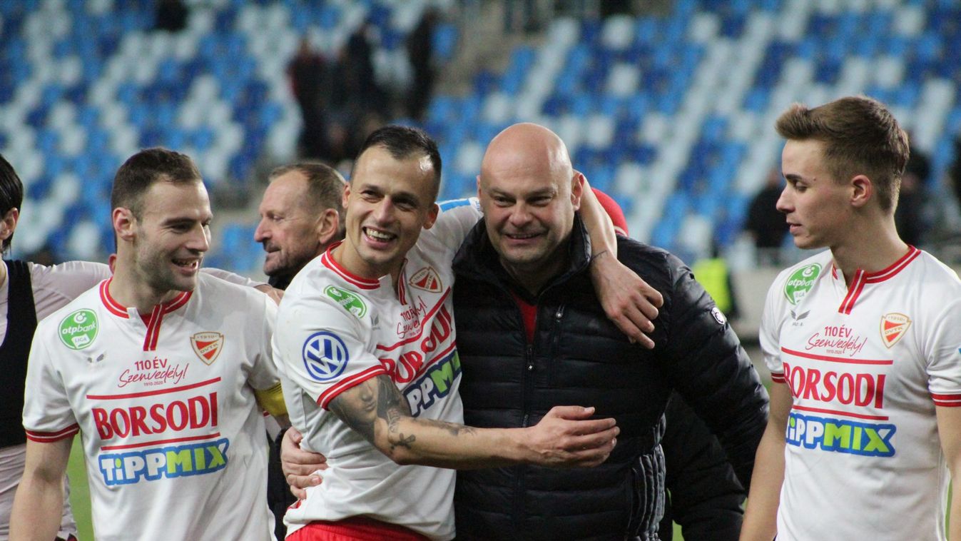 A csúcsbeállító fogadja a bukdácsolót