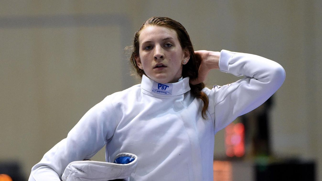 A vívó edzésként fát is pakolt