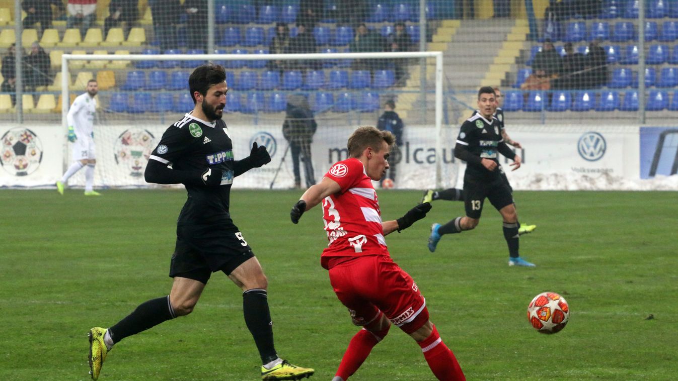 Postán keresztül is lehetett intézni a licencet