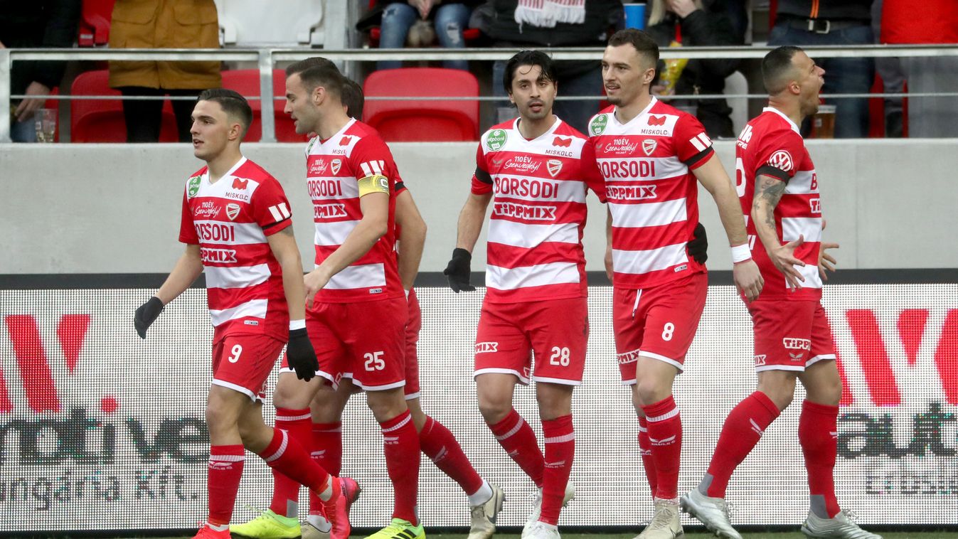 A bérleteseket és még körülbelül kétezer nézőt várnak a rangadóra