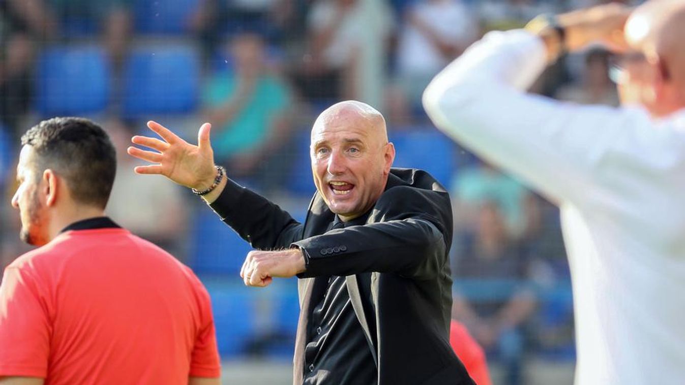 Fegyelmi eljárást rendeltek el