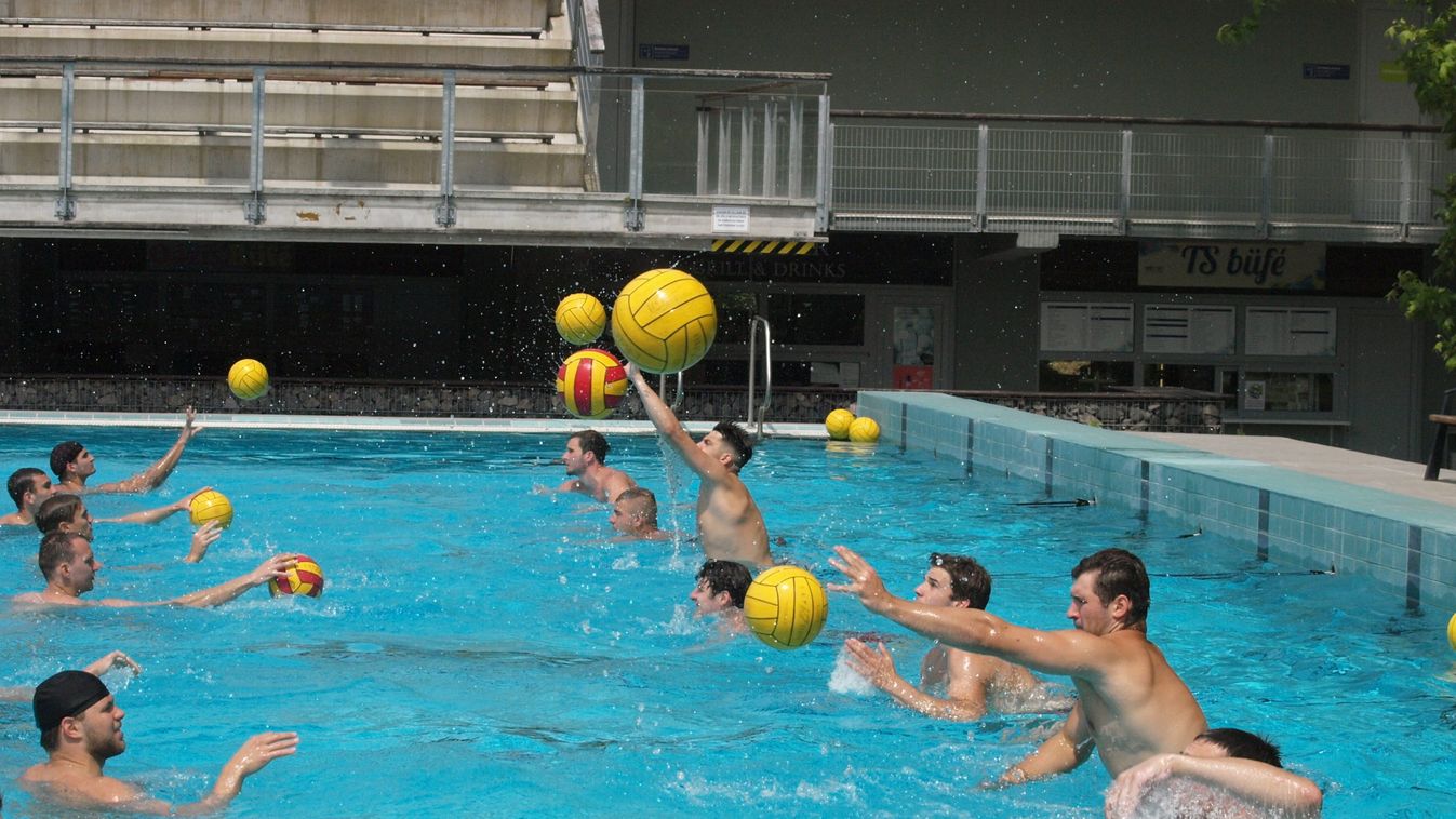 Ismeri a korosztály sajátosságait