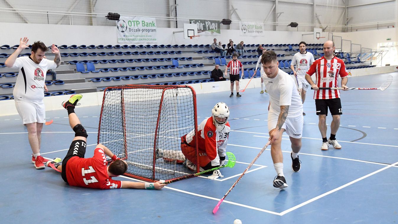 Az első helyett a második vonalban