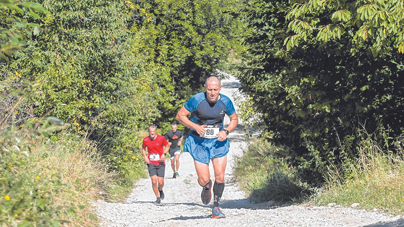 A Mórától egészen a Lapkáig