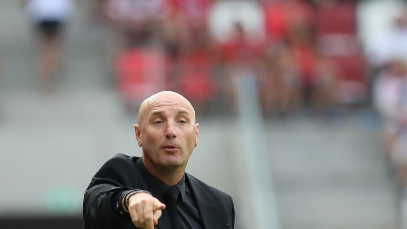 Felröppent annak híre, hogy Kuttor távozik