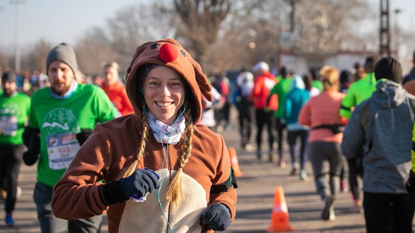 Századik félmaratonjára készül