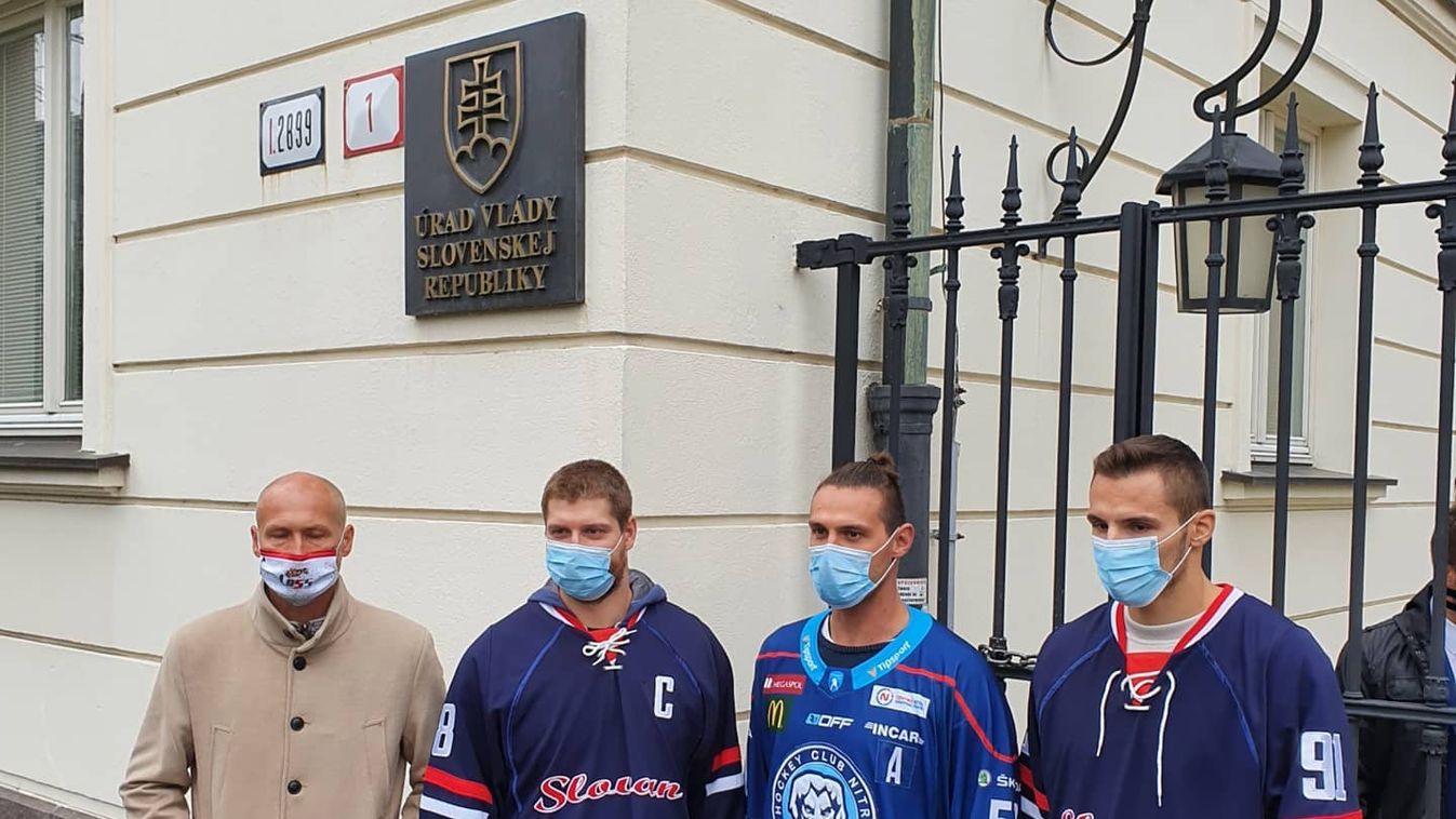 A Jegesmedvék még nem játszanak