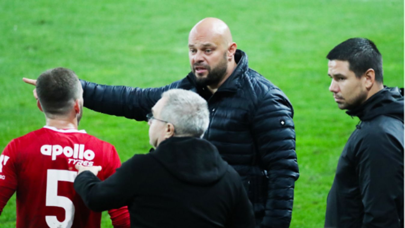 Kirakatcsapat vendégeként a hosszú szünet után