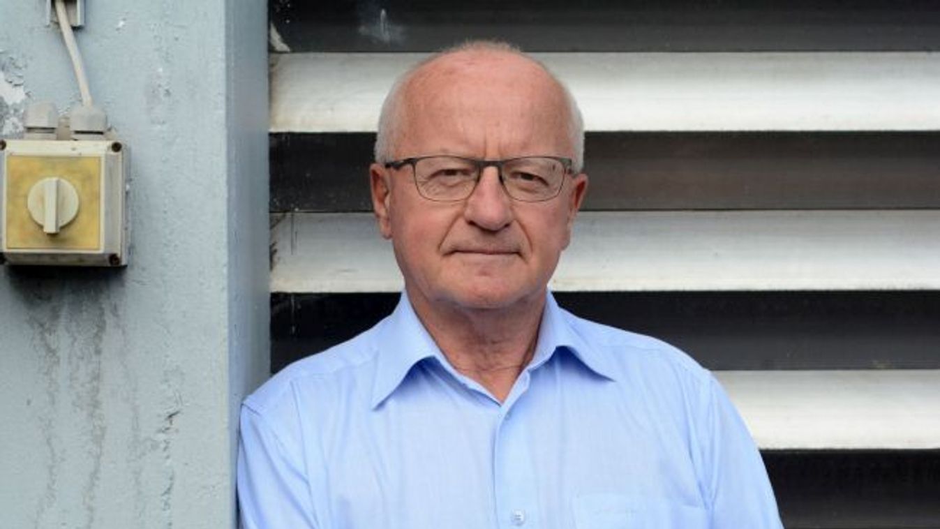 A budapesti vb-ig folytatná a versenybíró