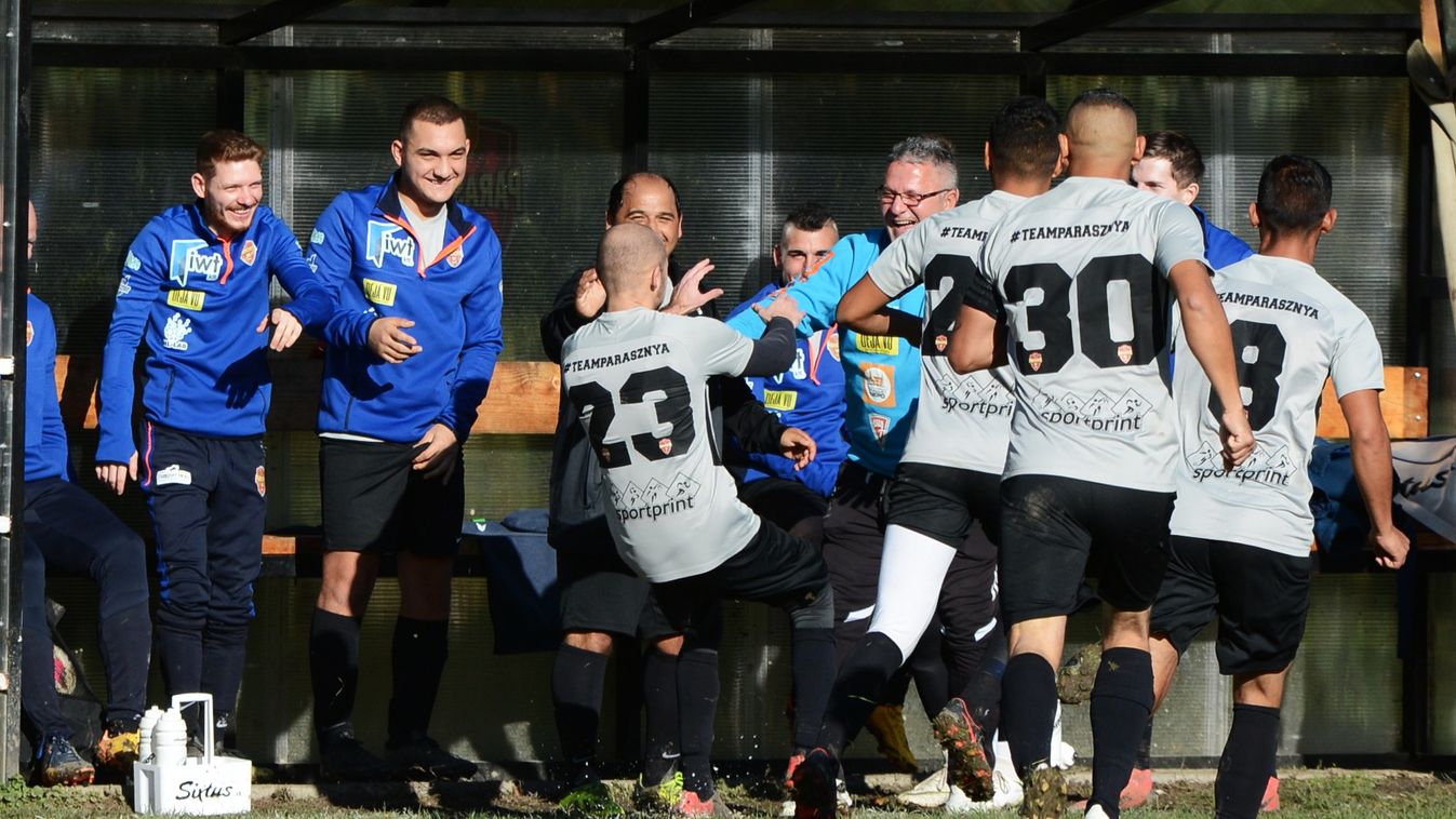 „Ez olyan nehéz szülés volt mint egy hármas ikreké…”