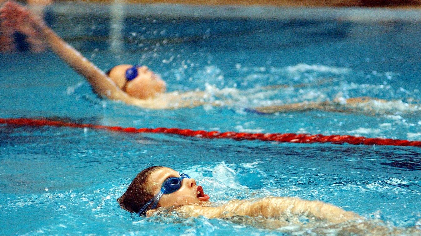 Minél hamarabb kell a biztos úszástudás