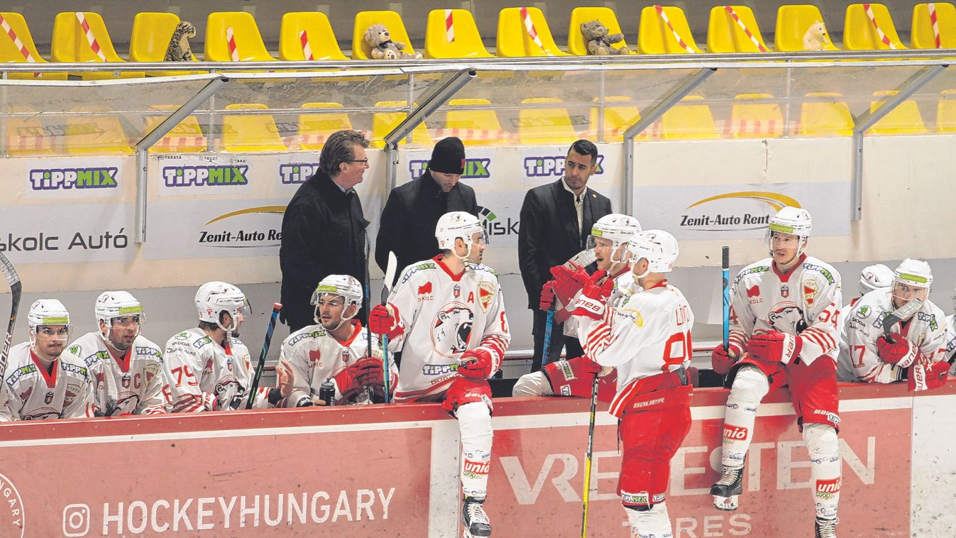 Háromért a harmincharmadikon