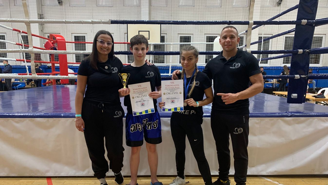 Dobogóra állt a két fiatal