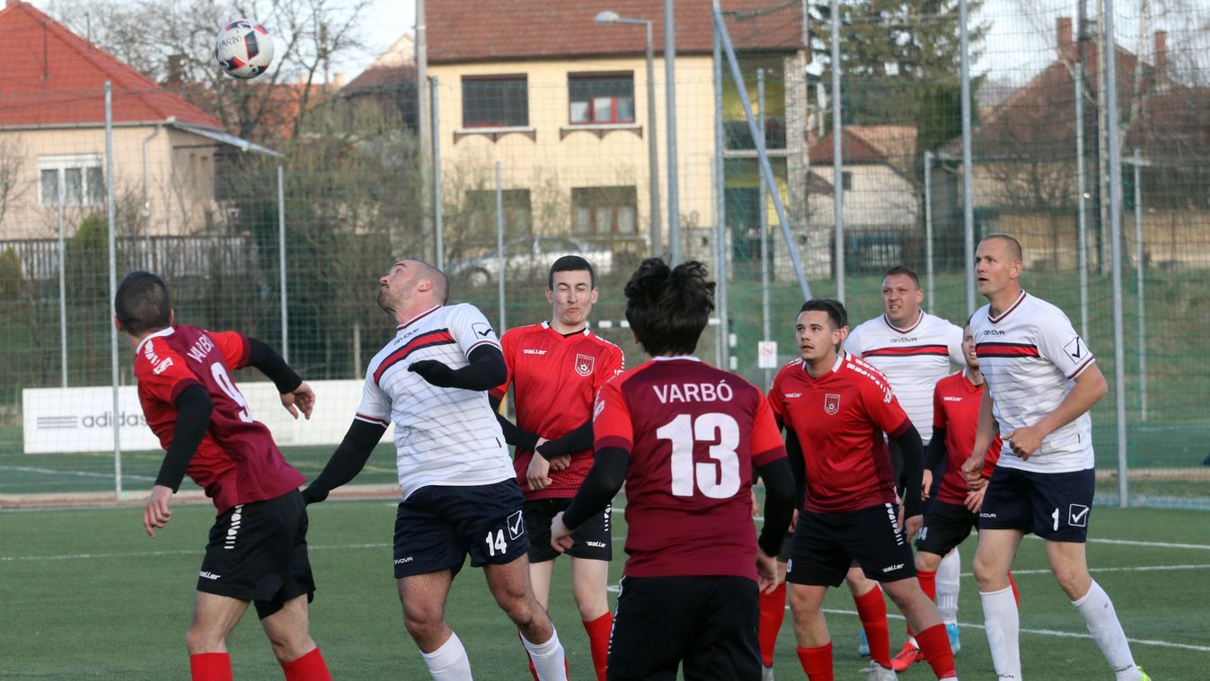 „Lehet, hogy minden meccsen csere nélkül kellene kiállni…”