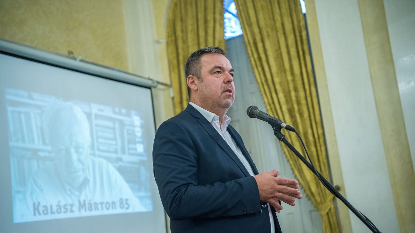 L. Simon Lászlót választották a Tokaji Írótábor elnökének