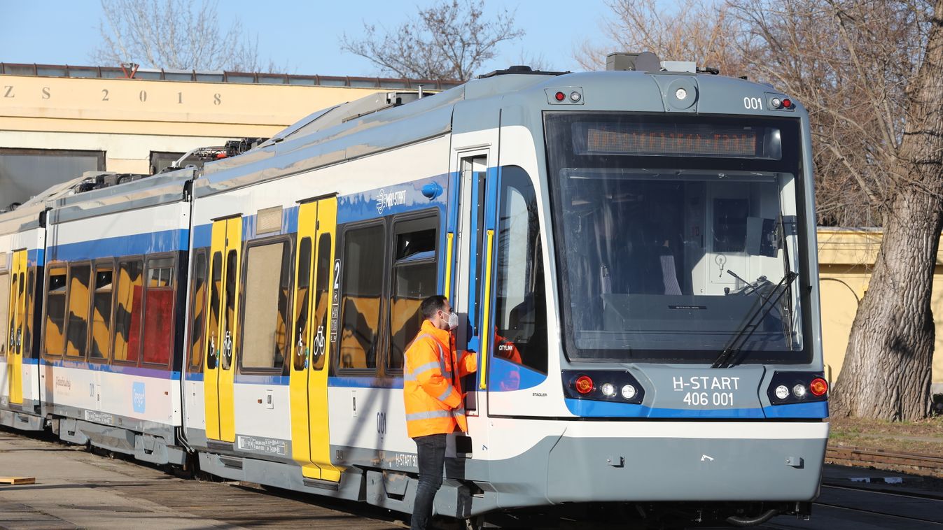 Célegyenesbe fordult a hódmezővásárhelyi tramtrain