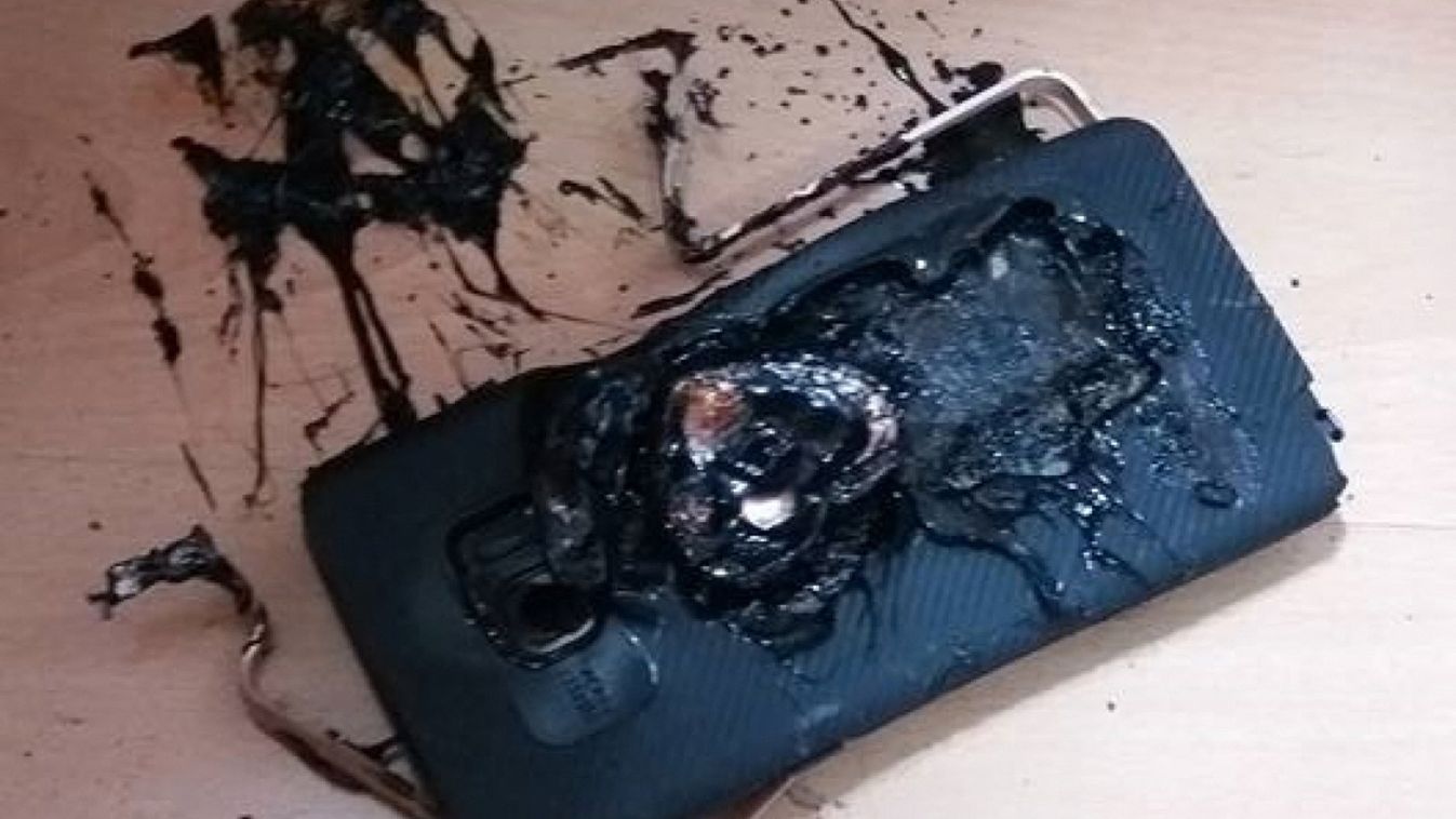 Kigyulladt egy Samsung Galaxy mobil egy repülőgépen