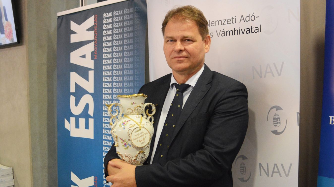 Cseh Zoltán kapta idén a TOP 100 Gazdasági díjat