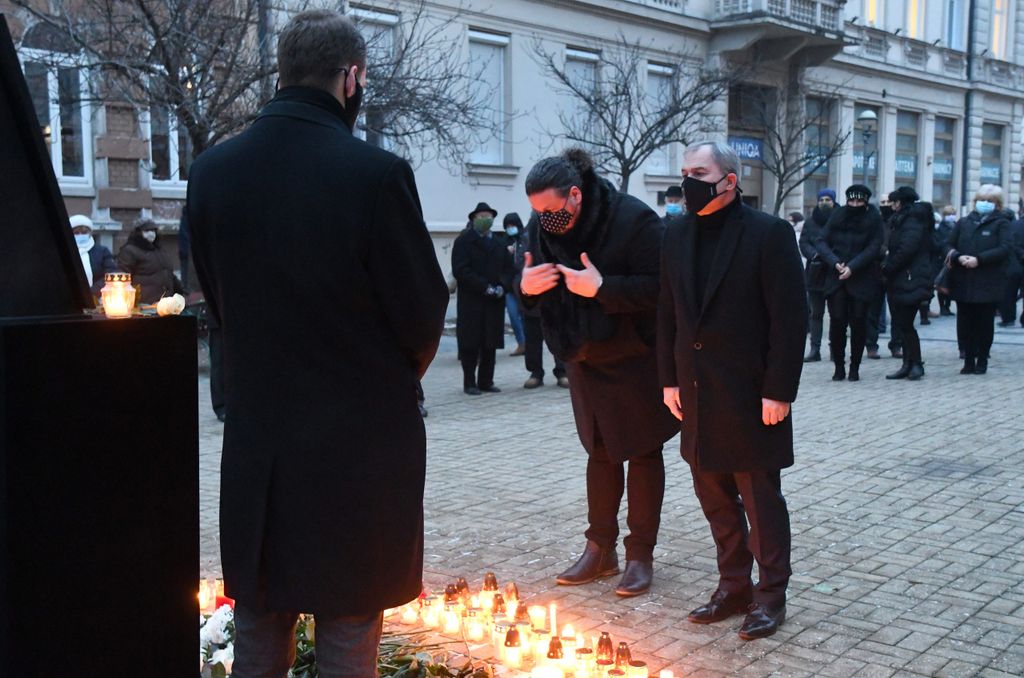 kriza-megemlekezes25