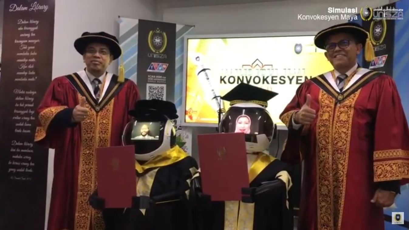 Robotok veszik át a diákok helyett a diplomát (videó)