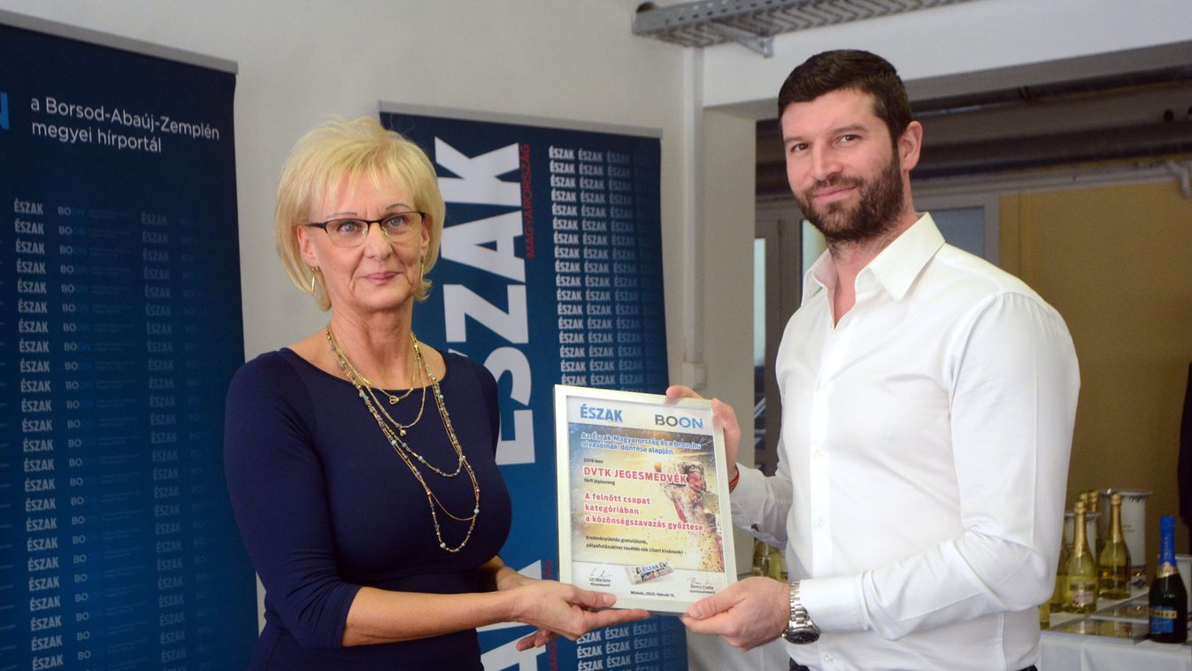 Harmincöten maradtak a döntőre