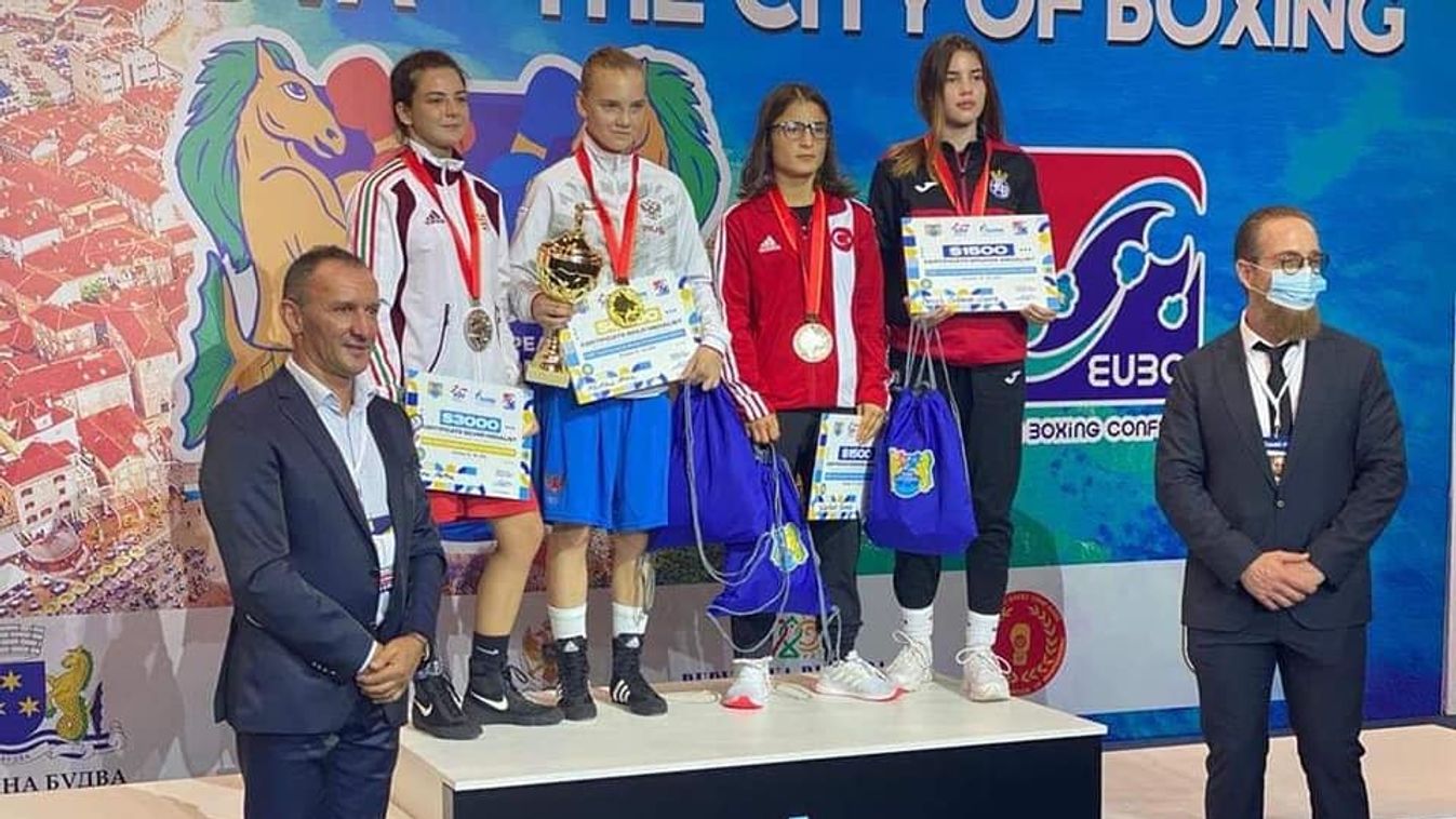 Ezüstérmes lett Budvában Mezei Petra