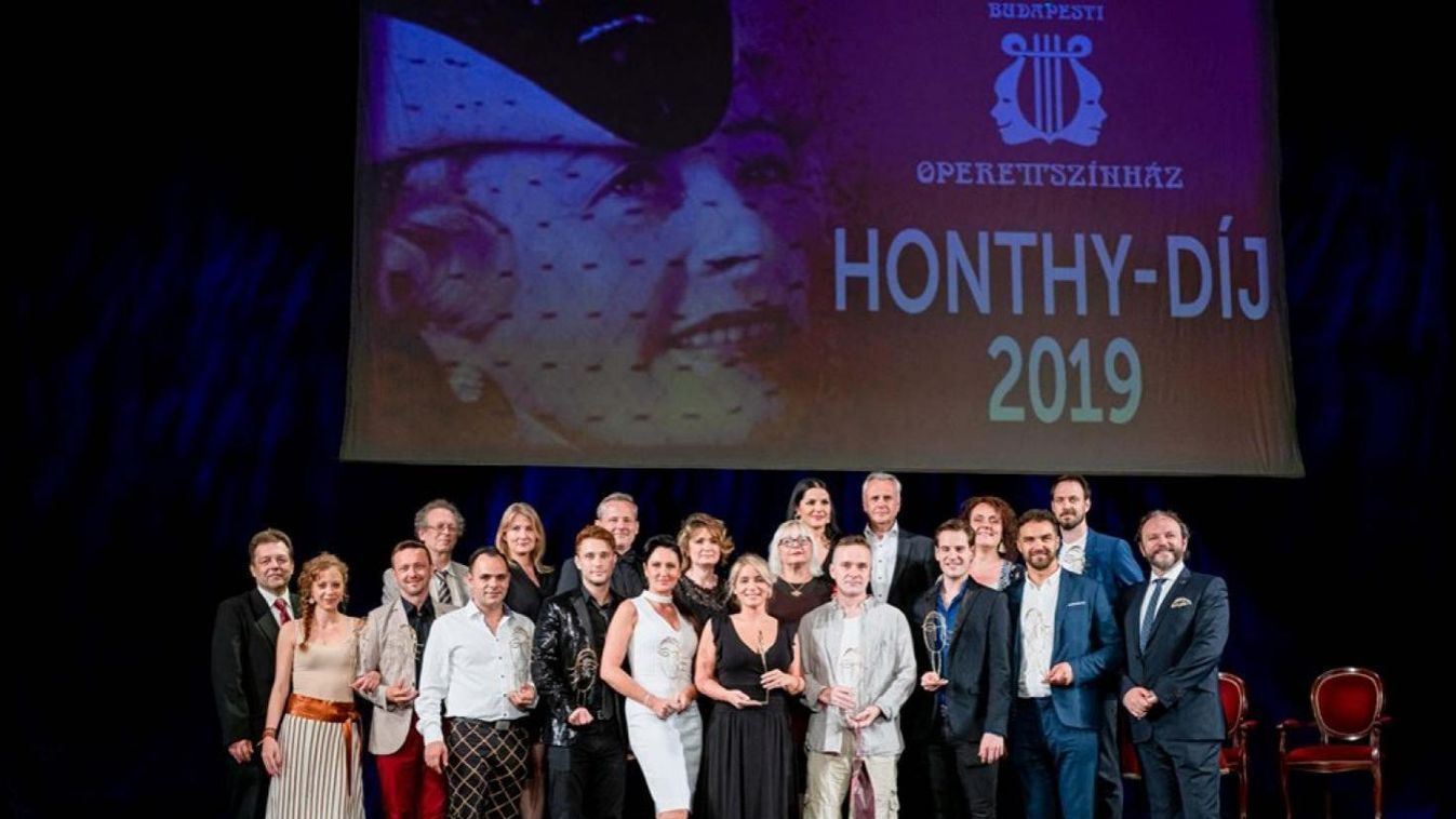 Évadzáró ülést tartottak az Operettszínházban