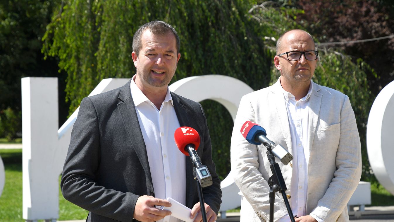 Vita a mikrofonokról és a kamerákról