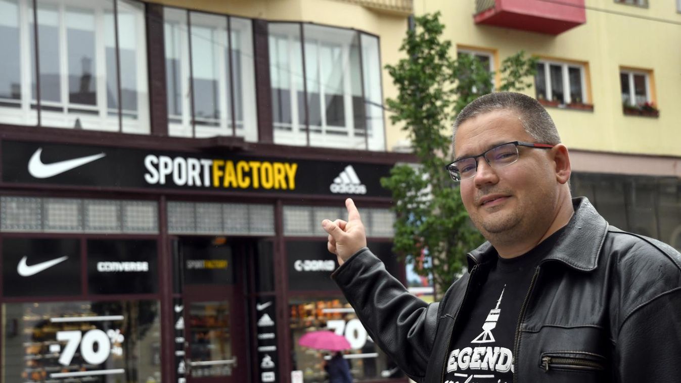 Bemutatják a néhai fűszerbolt címerét
