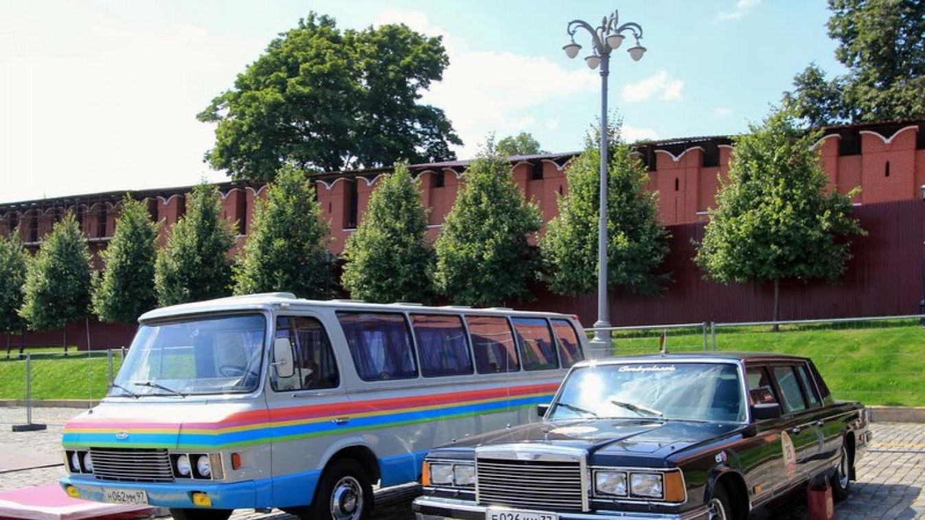 Gorbacsov is utazott a ZiL busszal