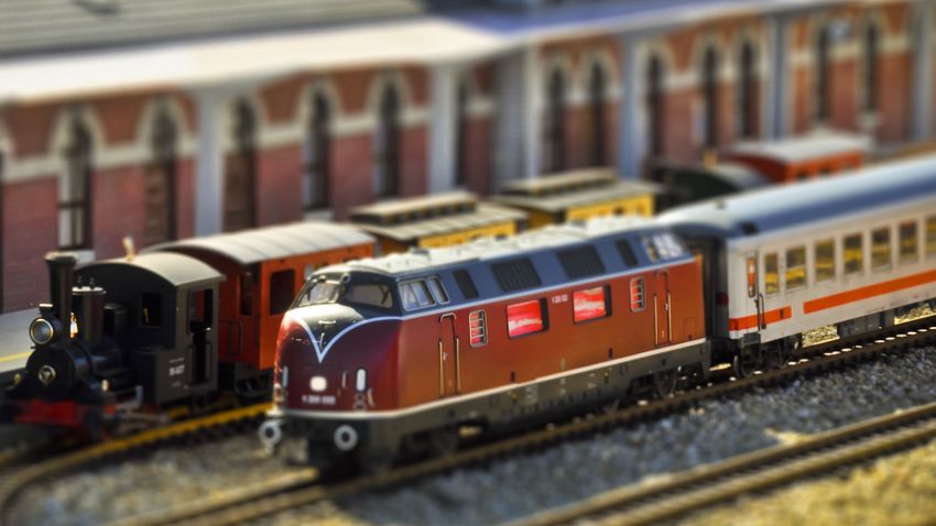 BOON – Rengeteg vonat érkezik Emődre