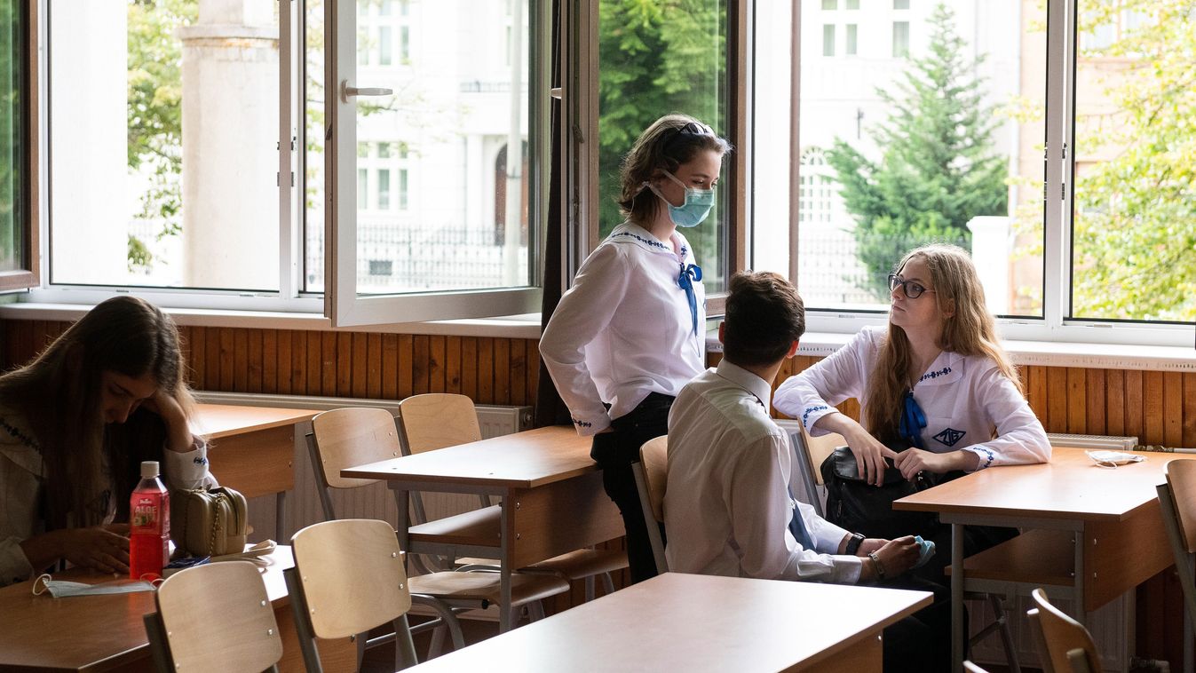 Fontos határidőre figyelmeztet az Oktatási Hivatal