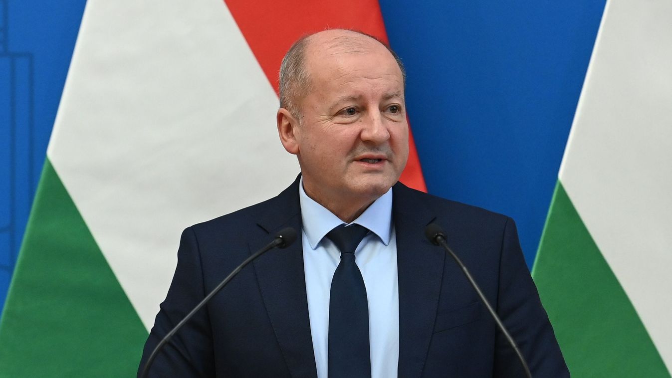 Simicskó István: március 15-e tisztelgés a közös nemzeti célokért hozott áldozat előtt