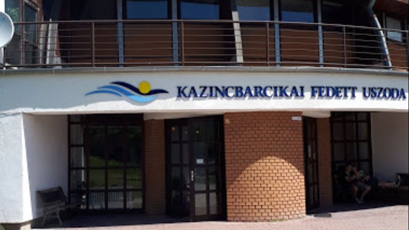 Újra megnyílt a kazincbarcikai uszoda
