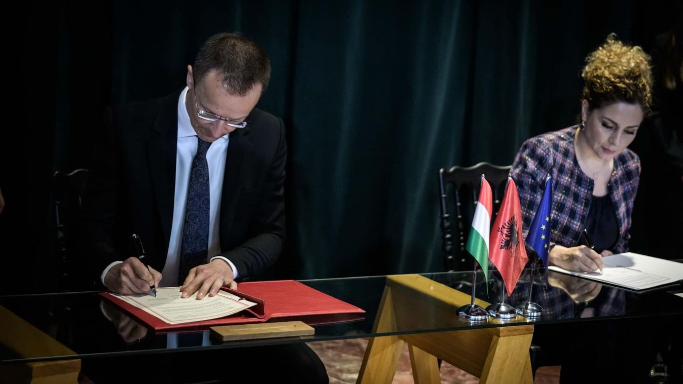 Szijjártó: minden országnak azonos feltételeket kelljen teljesítenie az EU-csatlakozáshoz (videó)