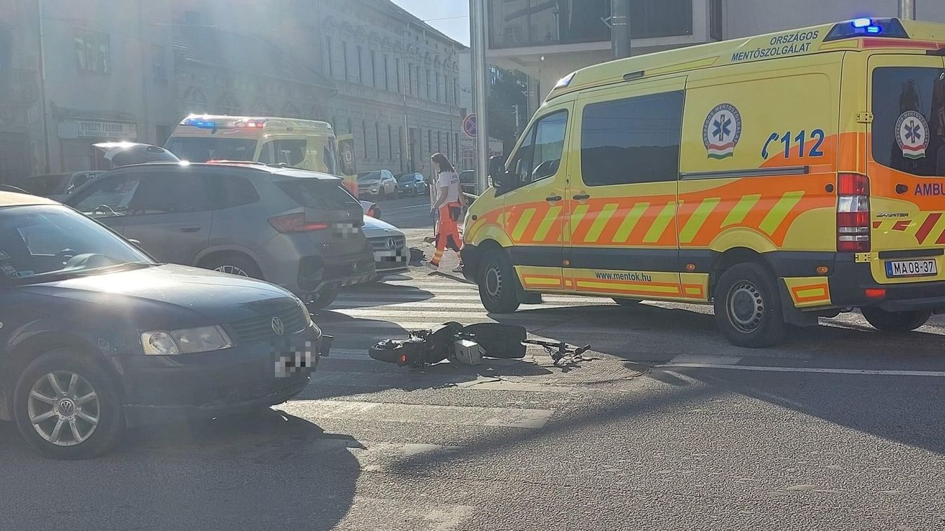 Kanyarodó autós ütötte el az e-rollerest Miskolcon