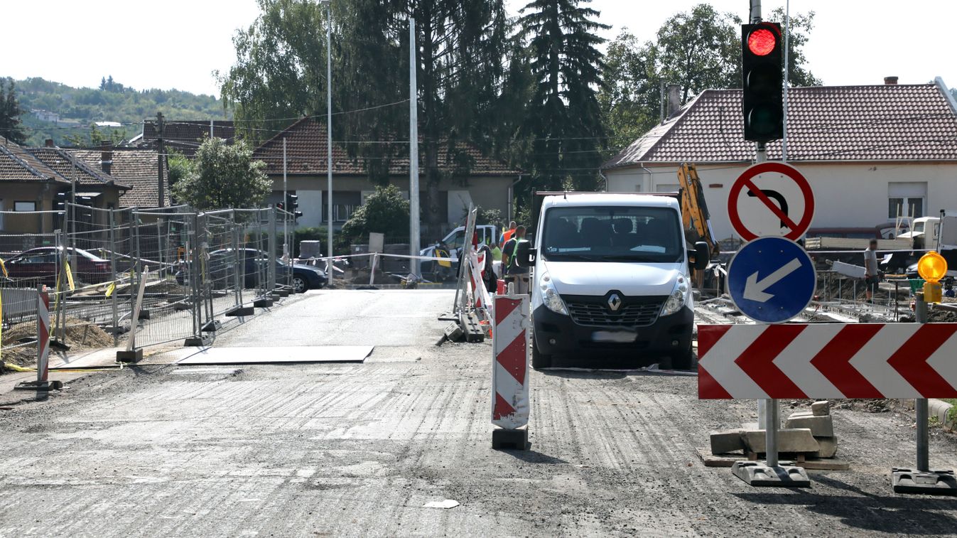 Már látszik, mennyivel lesz szélesebb a miskolci Thököly-híd