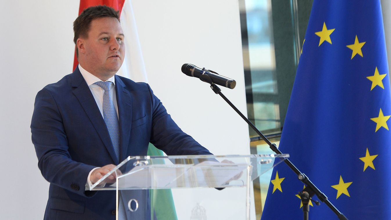GFM-államtitkár: erősítjük a kkv-kat, bővül a Széchenyi Kártya Program
